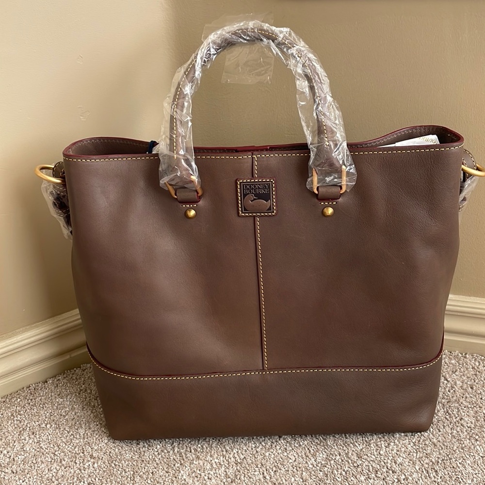 NWT Dooney and Bourke Florentine Chelsea shopper in elephant.
